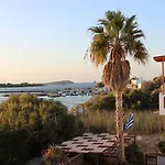 Remvi Aparthotel 3*