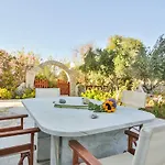 Remvi Aparthotel 3*