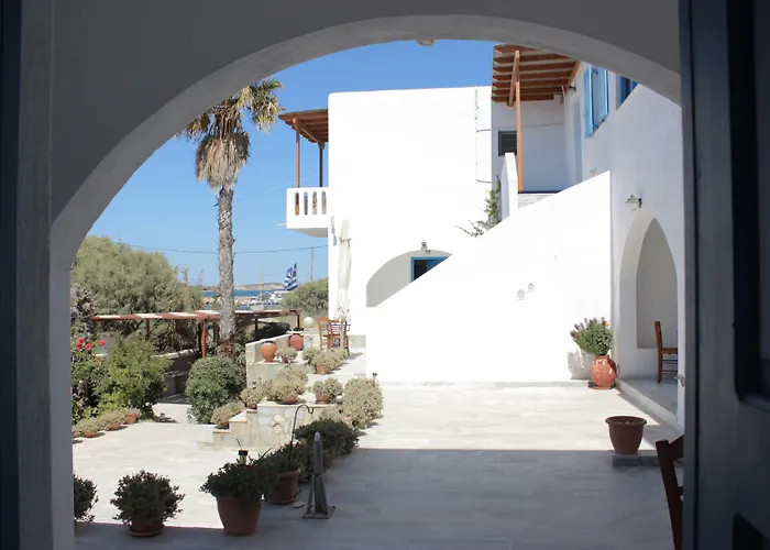 Remvi Studios Aparthotel 3*