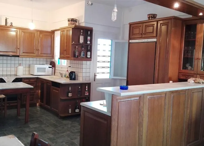 Remvi Studios 3* Pounda