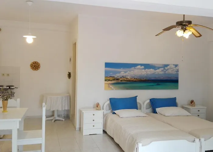 Remvi Studios 3* Pounda